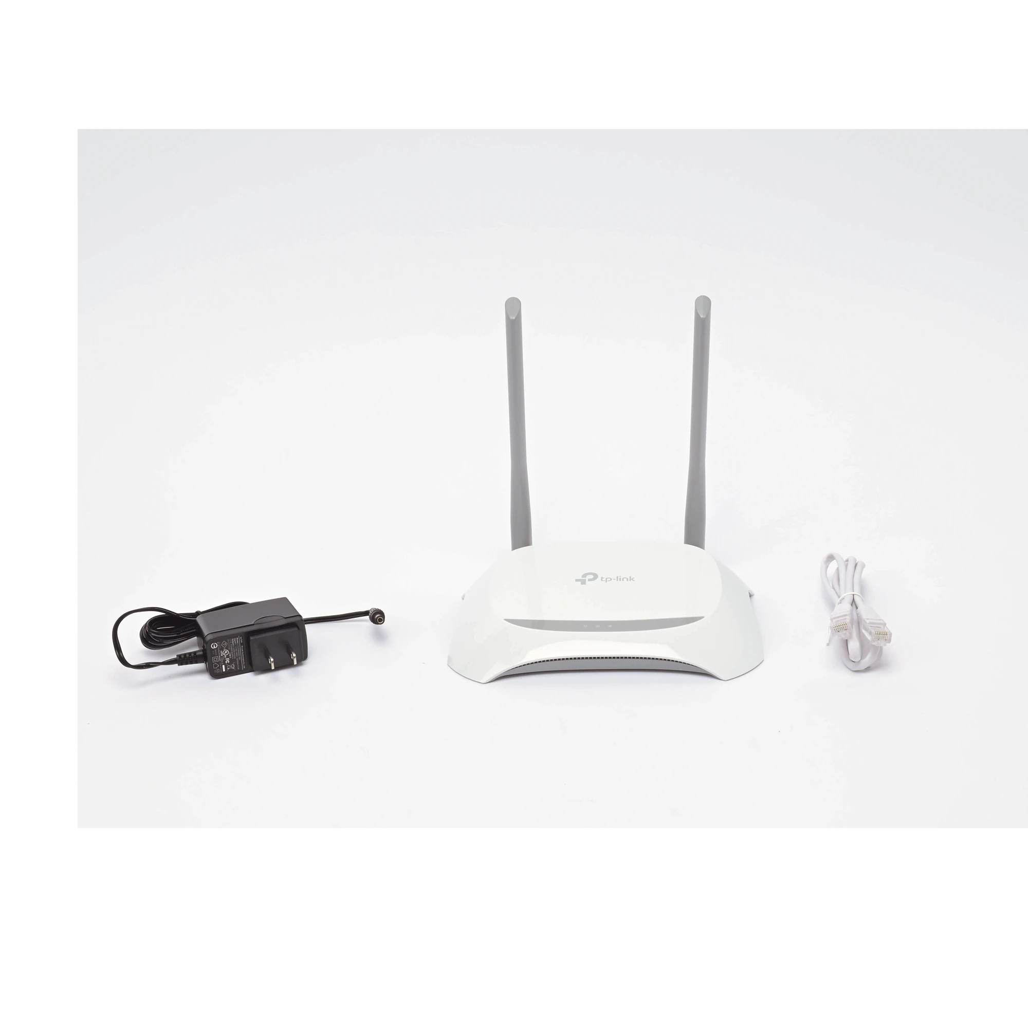 Router Inalámbrico WISP, 2.4 GHz, 300 Mbps, 2 antenas externas omnidireccional 5 dBi TL-WR840N